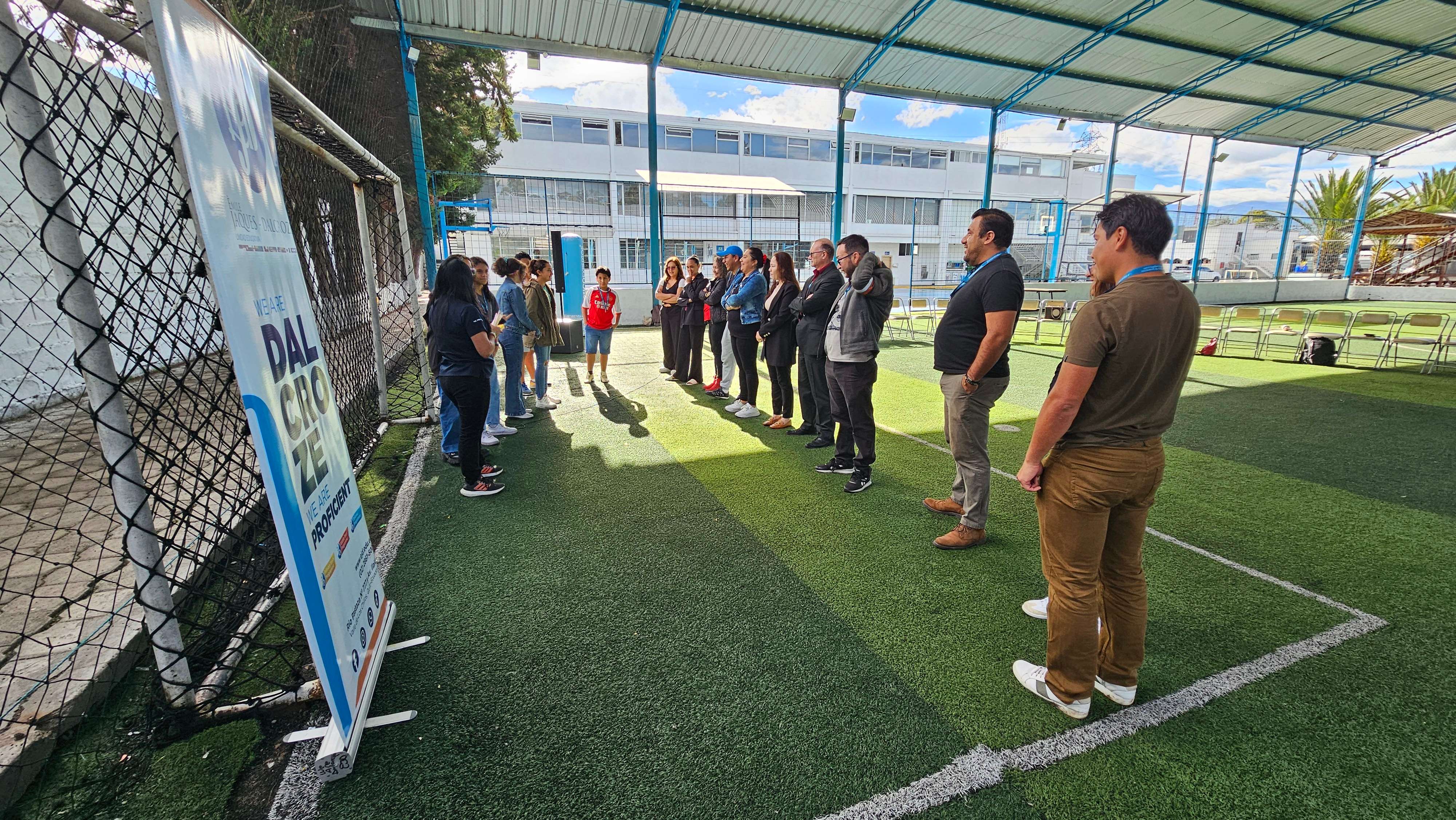 Sesión deportiva en cancha